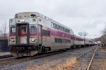 MBTA 1122 pushes an inbound towards Boston 
